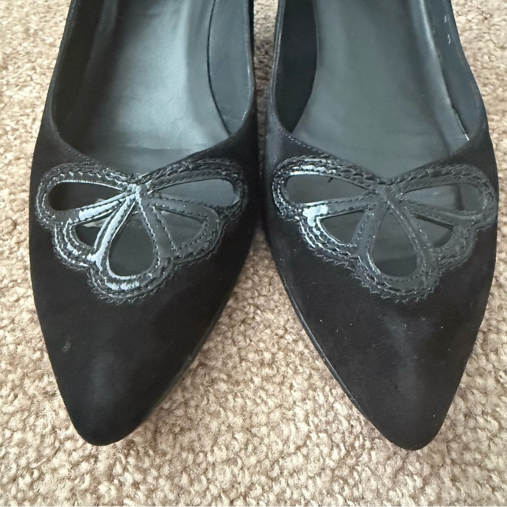 Stuart Weitzman Pointed Toe Kitten Heel Suede Pumps - Picture 3 of 12